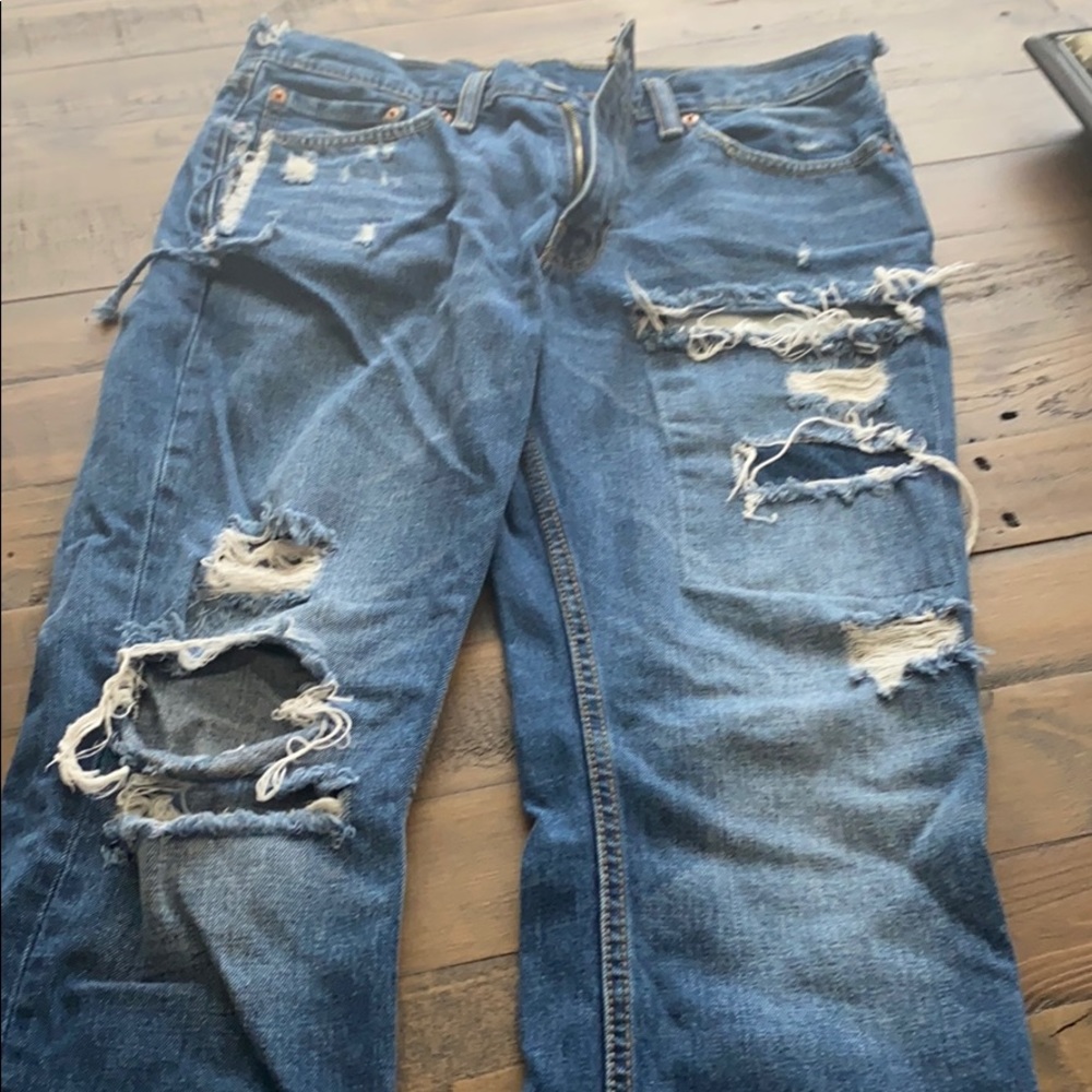 Distressed bad azz Levi’s